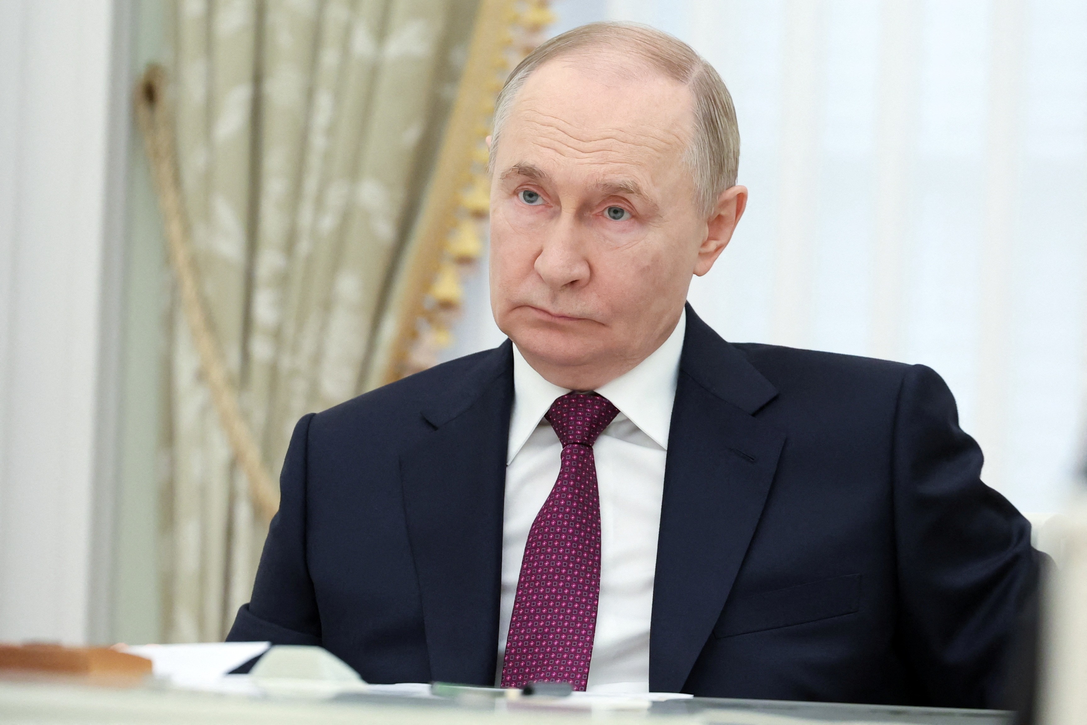 Em busca de recompor tropas, Putin assina lei que permite estrangeiros no Exército russo
